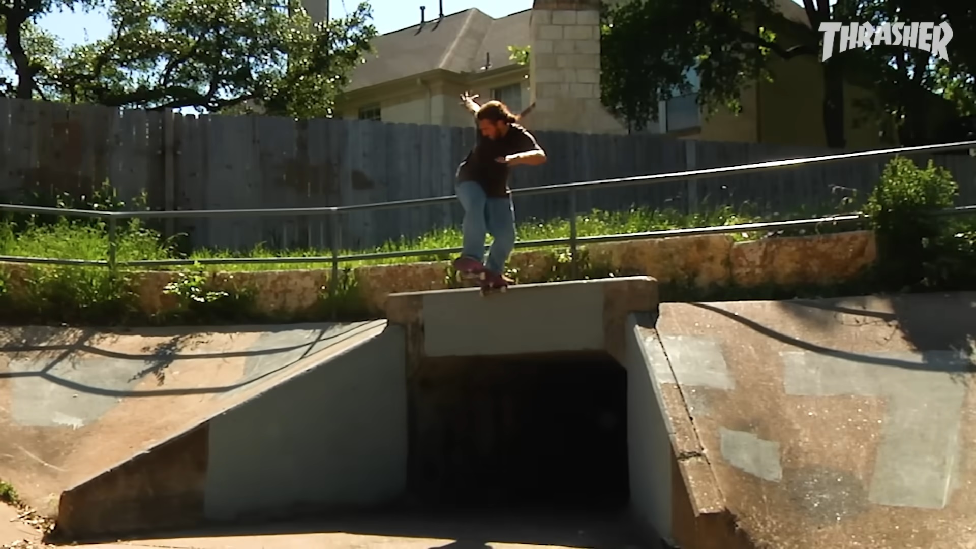 Thr43her x No-Comply Video